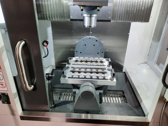 CNC 5 Axis UMC 750 Machine